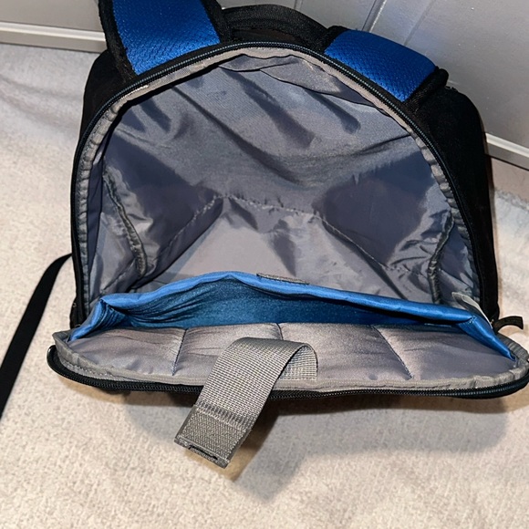 Dell Laptop Backpack - Picture 9 of 10